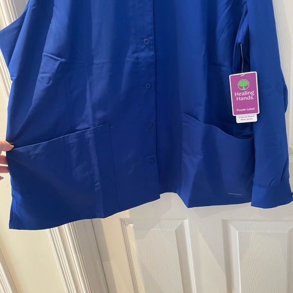 Long sleeved scrubs - Picture 2 of 5